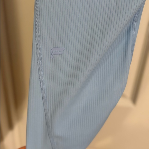 Fabletics ribbed crossover 7/8 leggings - Picture 2 of 3